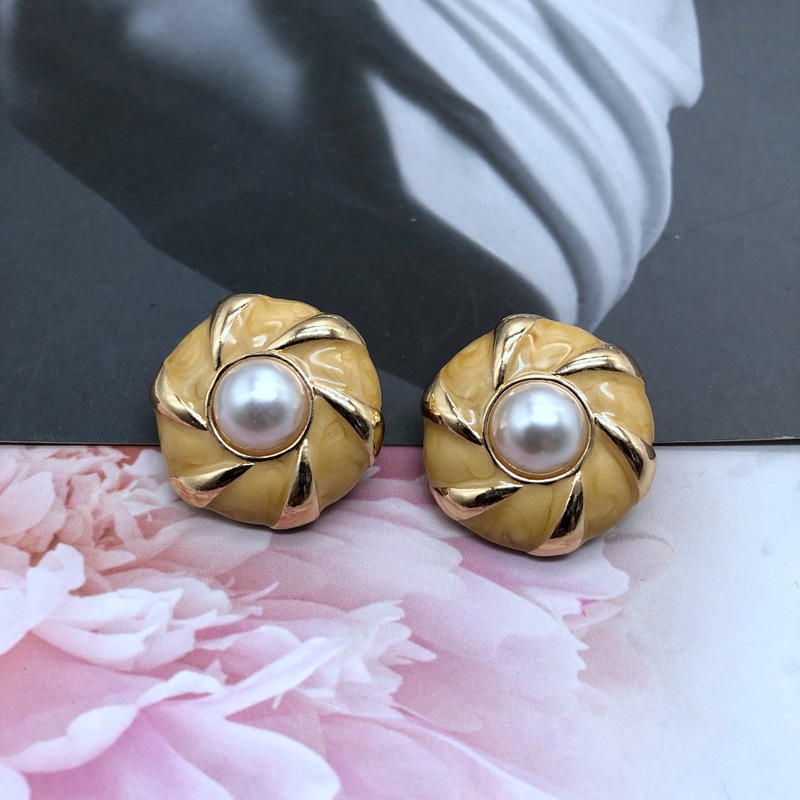 Retro Geometric Drip Glaze Pearl Alloy Earrings Wholesale display picture 2