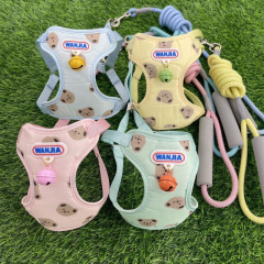 小型犬用犬用リード、犬用かわいいベスト、ペット用お出かけハーネス、ロープ調整伸縮チェーン