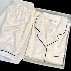 新しいパジャマの女性の夏の氷の薄い半袖ins風の高級感は女性の部屋の服のスーツを着ることができます。