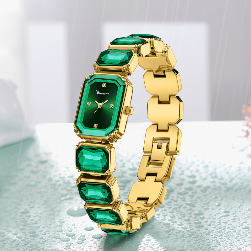 Va Va Voom Diamond Fashion Elegant Ladies Watch Small Green Square Dial Quartz Watch Women 2531