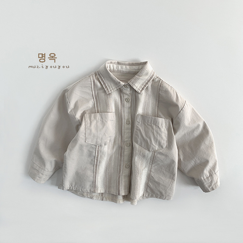 Estilo literario ~ 2025 primavera nueva camisa de personalidad de color de contraste para niños hombres y mujeres bebé tops para niños japoneses al por mayor