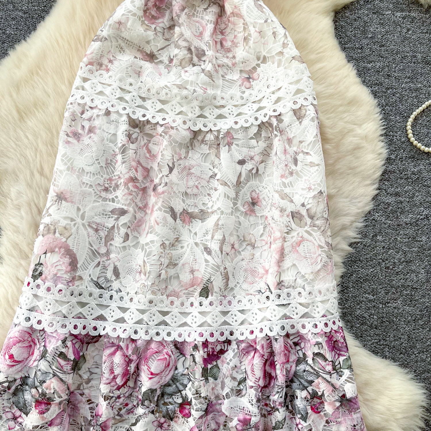 Elegant Retro Women's Dress V-Neck Lace Floral Print Cinched Waist Flared Hem Breathable Lightweight_ecoleips.com