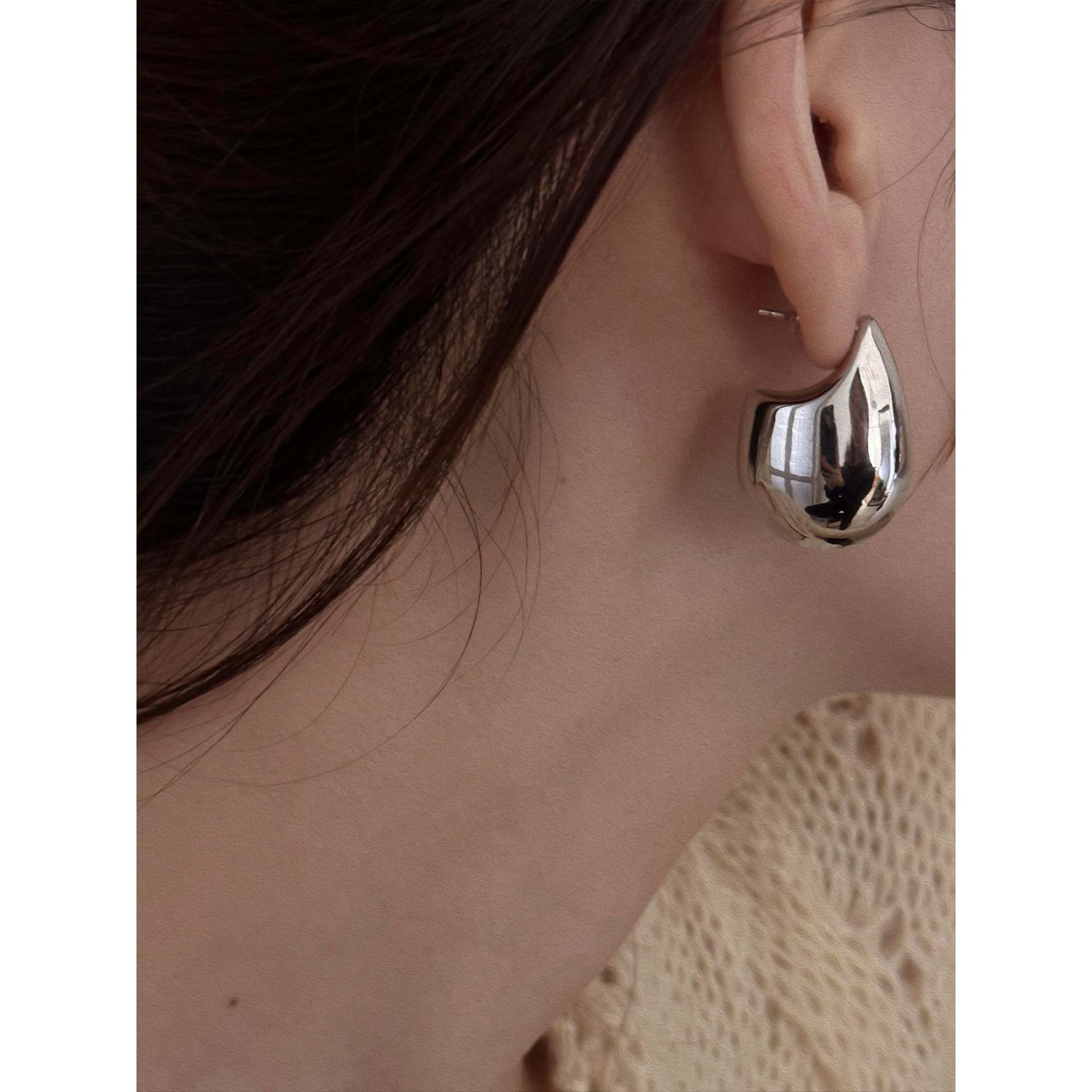 Brand glossy elegant earrings drop-shaped