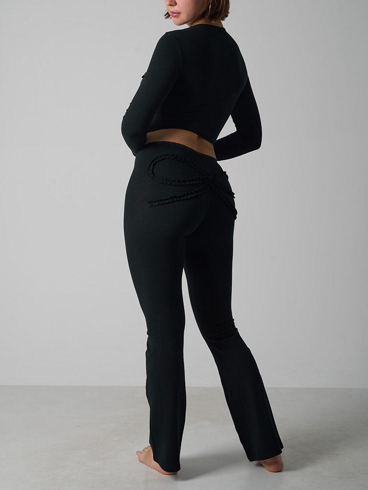 Dames set met high waist flare legging en cropped top_voghion.com