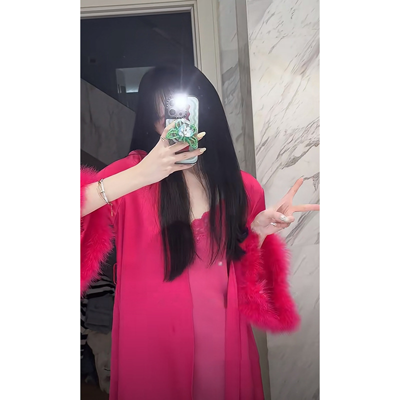 In-Stock Stylish Light Luxury Fluffy Feather Sleeve Loose Robe with Lace Trim Waist-Cinching Camisole Dress Long Loungewear Set