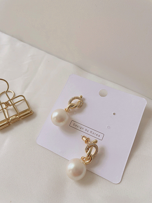 Wholesale Jewelry Retro Pearl Pendant Geometric Earrings Nihaojewelry display picture 6