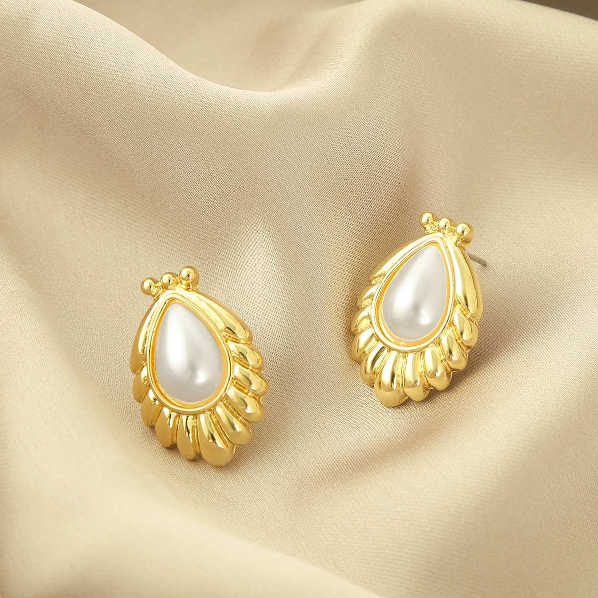 Fashion Gold Color Alloy Geometric Drop Pearl Earrings