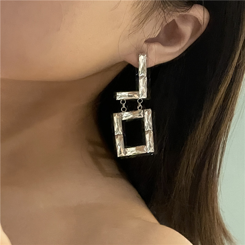 2021 Winter New European And American Entry Lux 925 Silver Needle Zircon Letter Love Earrings Sweet Cool Temperament Ear Studs Earrings display picture 5