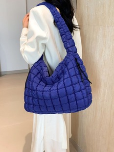 �羳���l�ް�녶��Ů���r�Іμ�б���p������������q�޷����ذ�