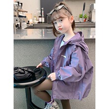 女童防水料冲锋衣外套秋装2025新款洋气儿童小女孩运动连帽上衣潮