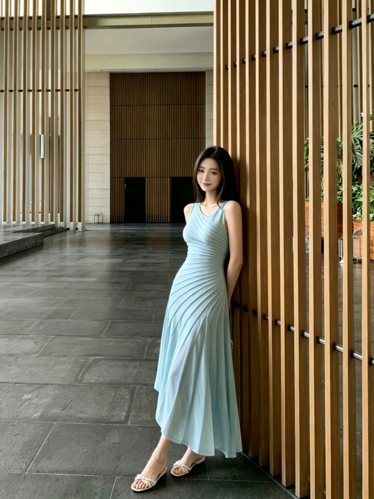 Elegant summer dress sleevless