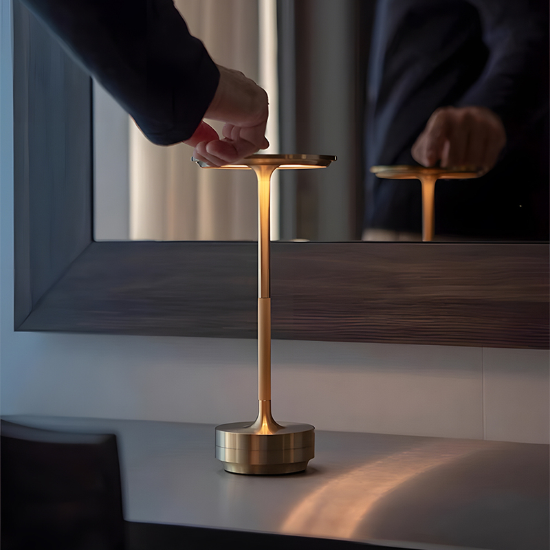 Bar Restaurant Nordic Atmosphere Lamp Cafe Rechargeable Outdoor Camping Table Lamp Night Light Bar Table Lamp Tap Light