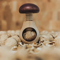 直売卸売りの実木の開口器のキノコのナッツは木製のクルミを挟んでナッツを挟みます。