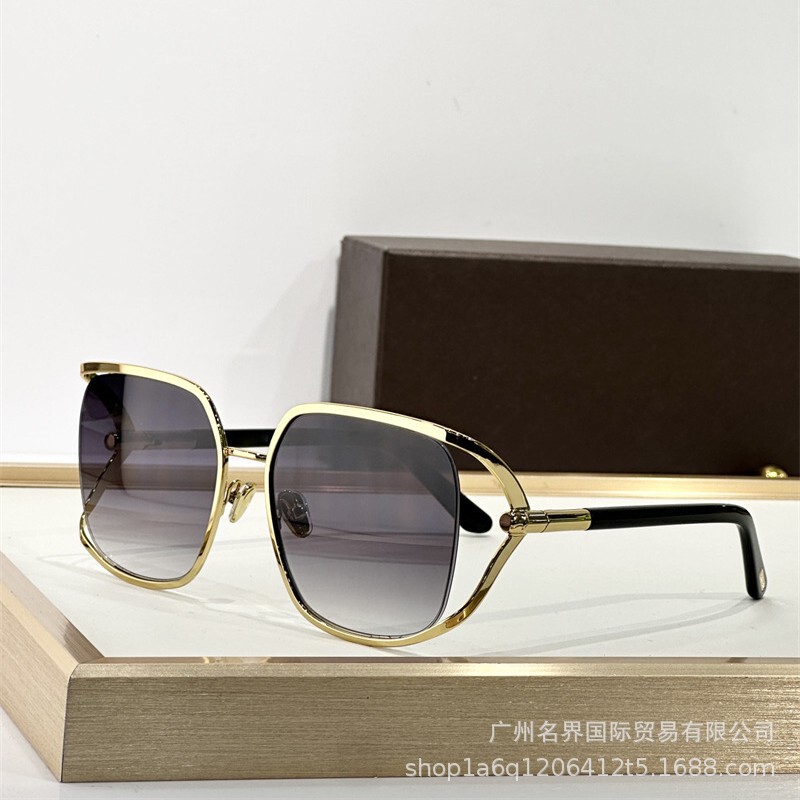 Luxury Designer Sunglasses Uv400 Protection Square Sunglasses European Size Unisex Fashion Week Runway 1092