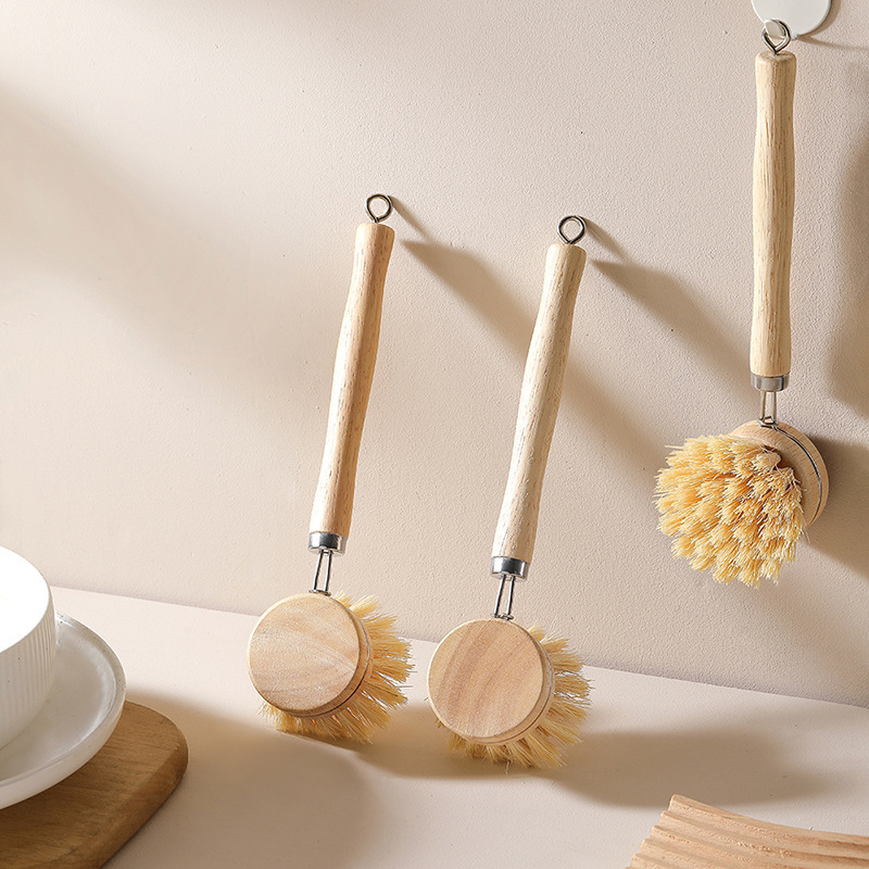 General merchandise kitchen supplies solid wood pot brush natural plant silk pot brush kitchen cleaning brush wooden handle pot brush wholesale