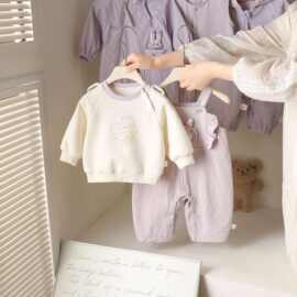 女童秋季卡通背带裤套装新款新生儿宝宝连体爬爬服女宝哈衣两件套
