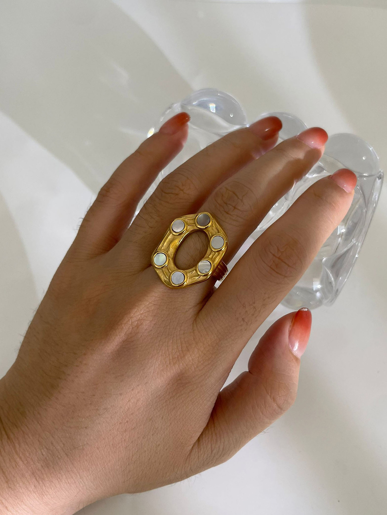 1 Piece Quantity 18K Gold Plated 316L Stainless Steel Shell Hexagon Waterproof Non Tarnish Surgical Steel Simple Style Rings For Women's
