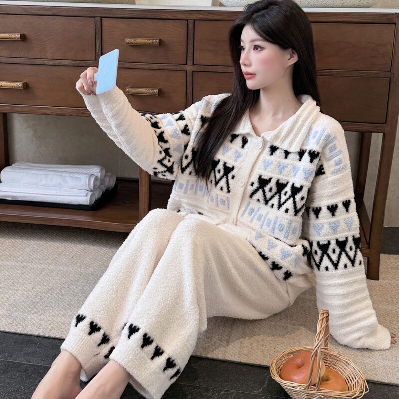 Soft and cozy jacquard Fair Isle pajamas for women, autumn and winter 2026 new model, extremely beautiful half-velvet home wear, warm