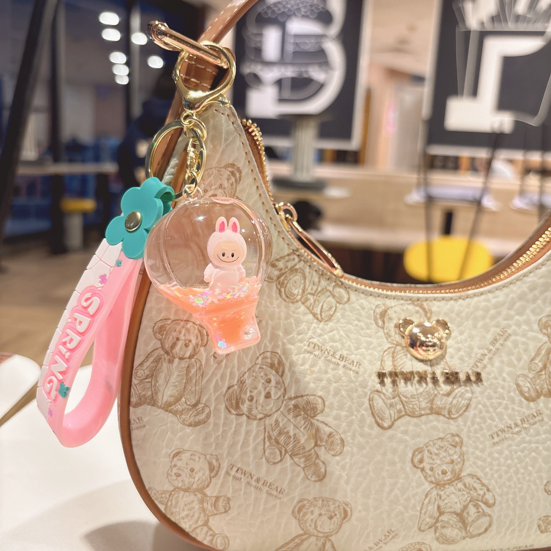 63g Weight Bag Pendant, Keychain Classification 1 Piece Quantity Party, Festival Occasion Acrylic Material Cartoon Character Pattern Unisex Gender Cute Style 1 Piece Cute Cartoon Character Acrylic Unisex Bag Pendant Keychain 1
