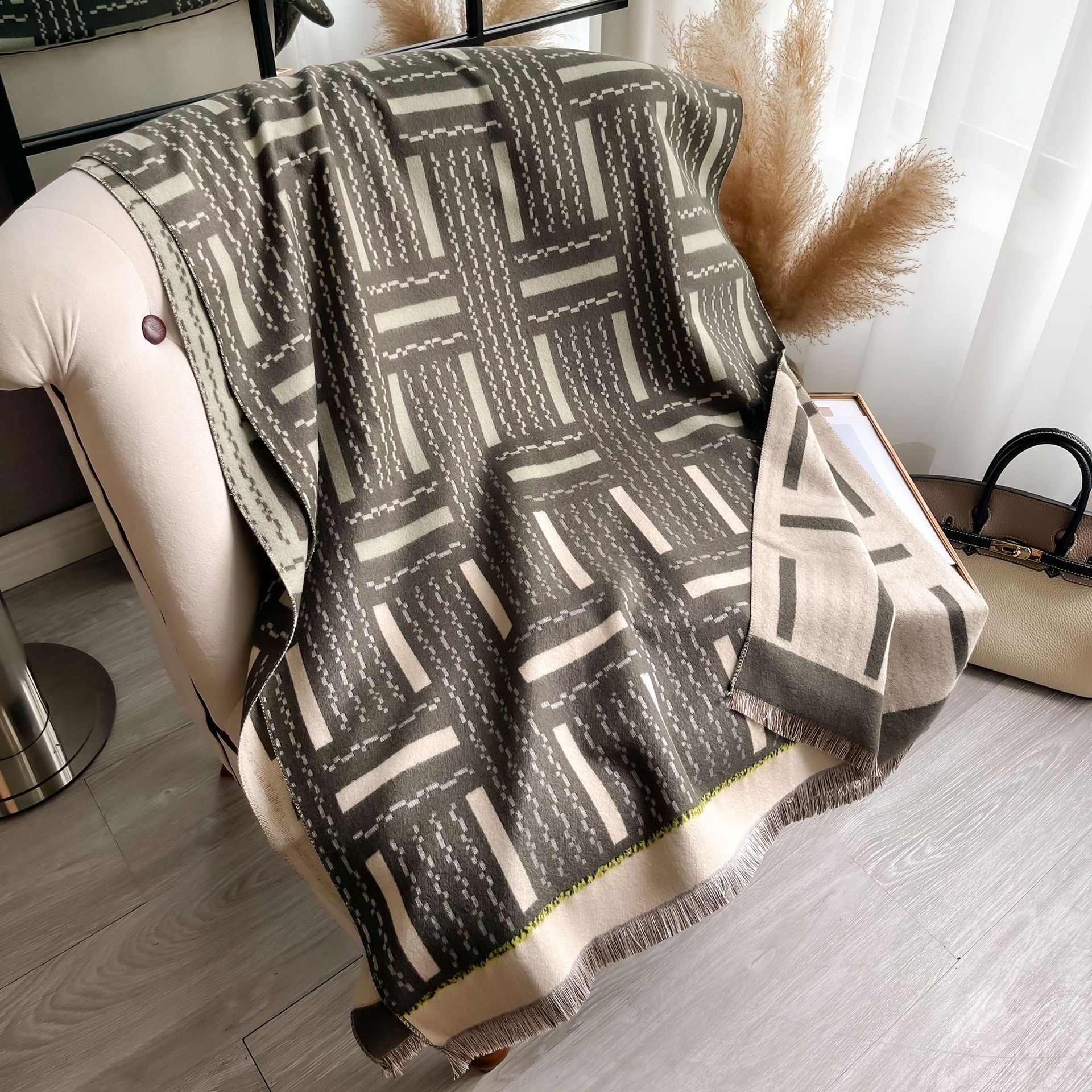 2024 nuevo bufandas jacquard de línea ondulada decoración corta para mujeres imitación de cashmere gruesa y cálida larga chal