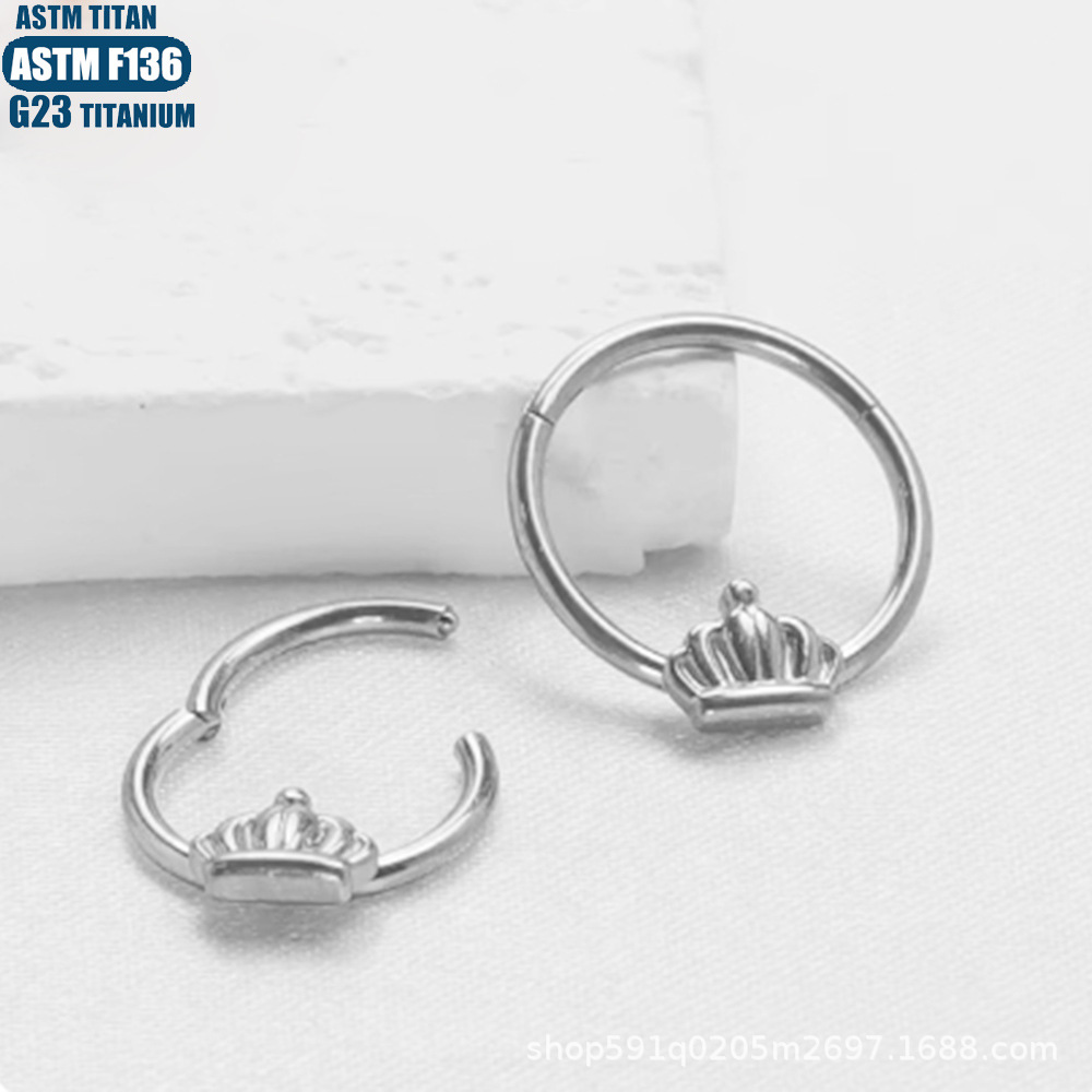 16G labret stud size and finish detail