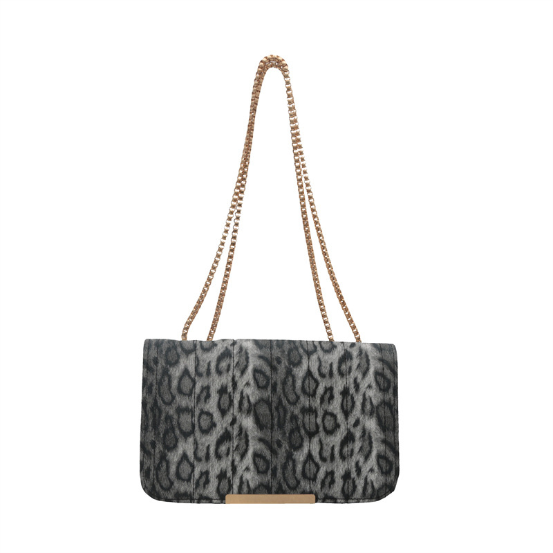 Estampado de leopardo de moda de este año 2024 invierno nuevo estilo ligero lujo textura banquete cadena estilo occidental pequeño bolso cuadrado bolso femenino