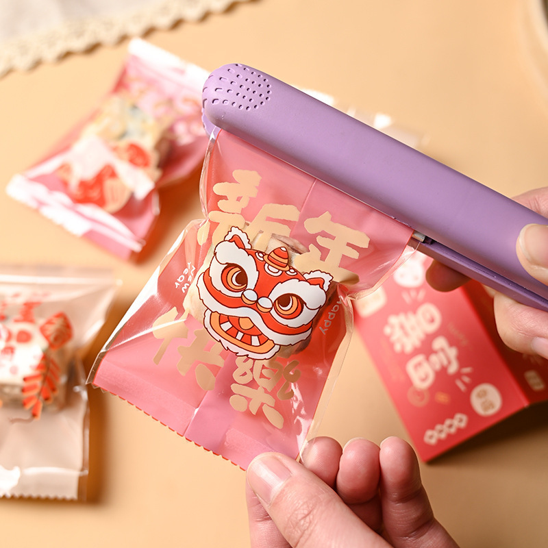 新年雪花酥包装袋龙年饼干袋牛轧糖太妃糖巧克力机封袋糖果包装袋