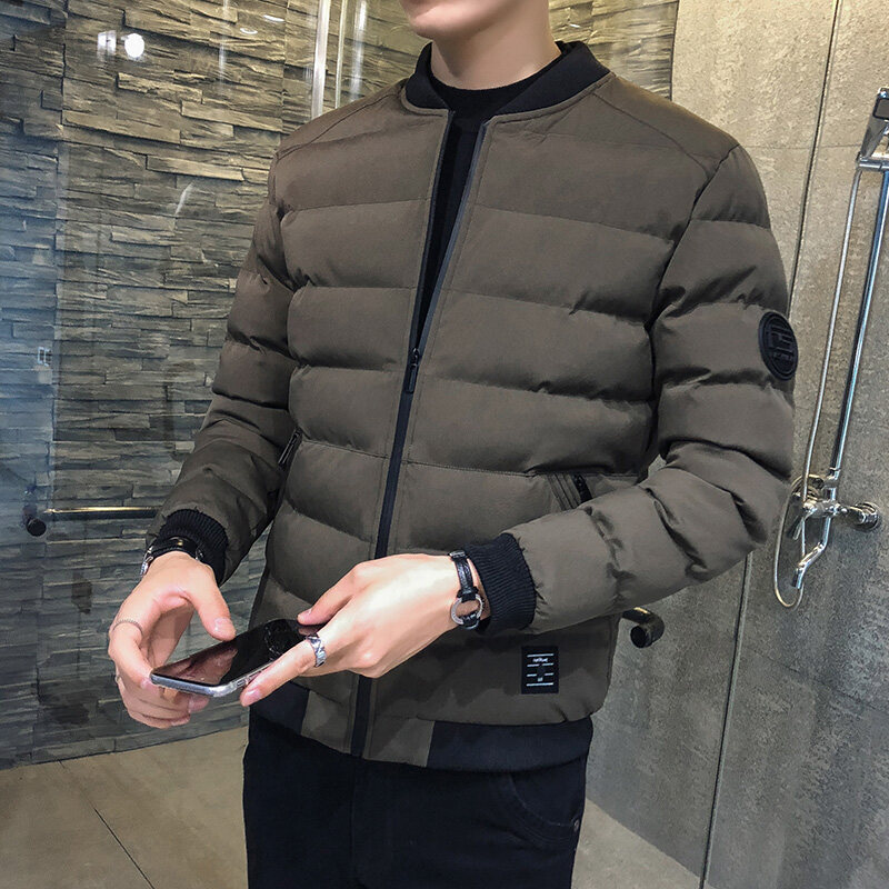Chaqueta de invierno de algodón para hombre, nueva chaqueta casual corta de moda, chaqueta cálida y gruesa con cuello de béisbol para hombre.