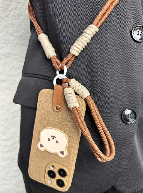 Colgante diagonal largo + cuerda corta + parche de oso caqui + piel marrón + patrón de pozo de Luna