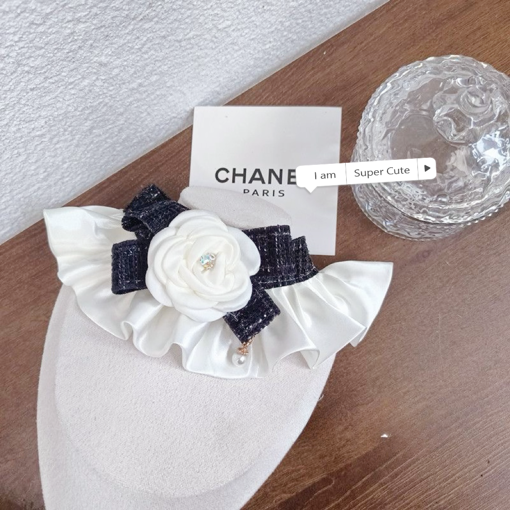 Scarf, eating bib, cute bow tie with bow, gold and silver