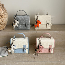 �羳Ů���¿��nϵ�ɐۿ�ͨС�Rpu�p���Ůʽͨ��ײɫ�ٴ����㱳��