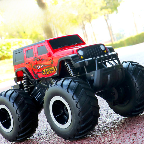 Cross-border 2.4G eight-wheel eight-drive amphibious off-road remote control stunt car children's toy armored remote control car