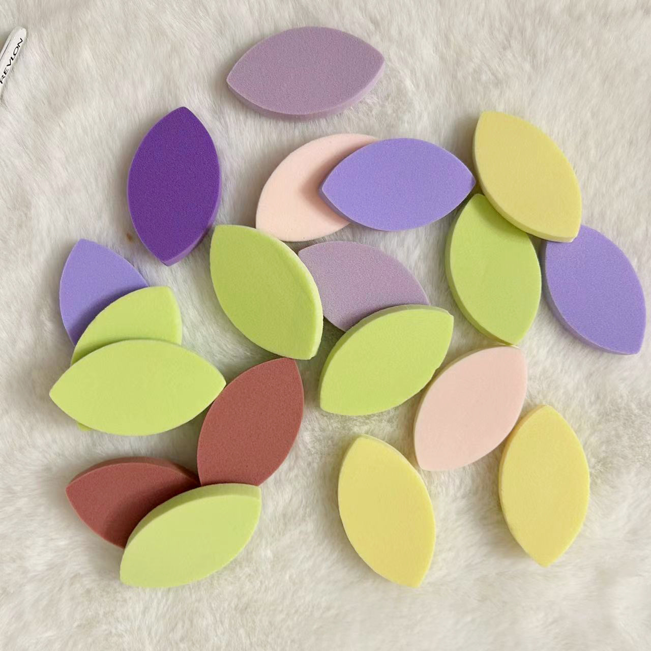 Minimum order of 1w for specified color