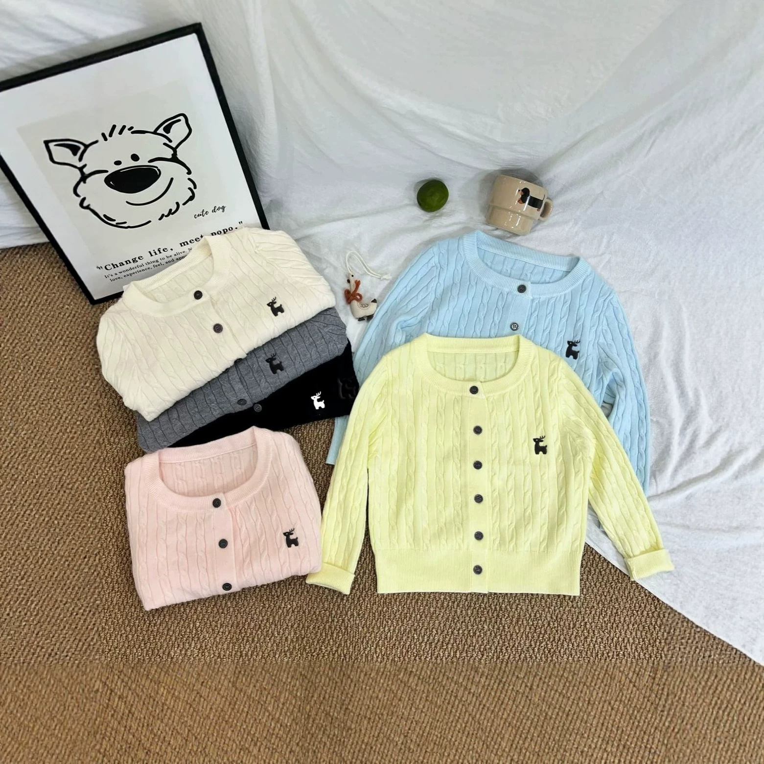 Children's knitted cardigan, casual embroidered sweater, long-sleeved parent-child outfit, new spring style.