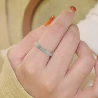 Белый чай, модное кольцо в дизайне, простой и элегантный дизайн