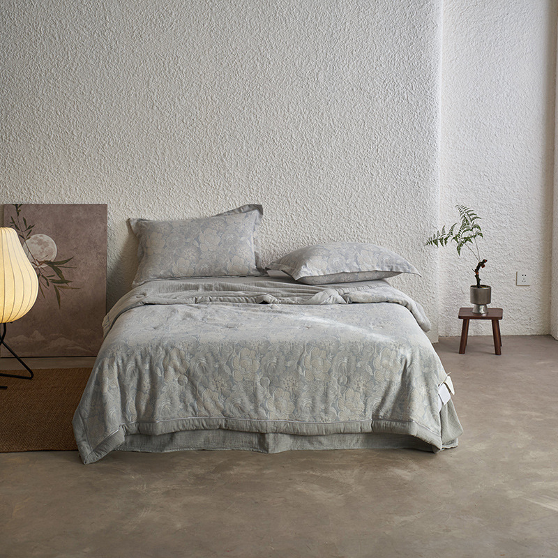 명확하고 향기로운 회색