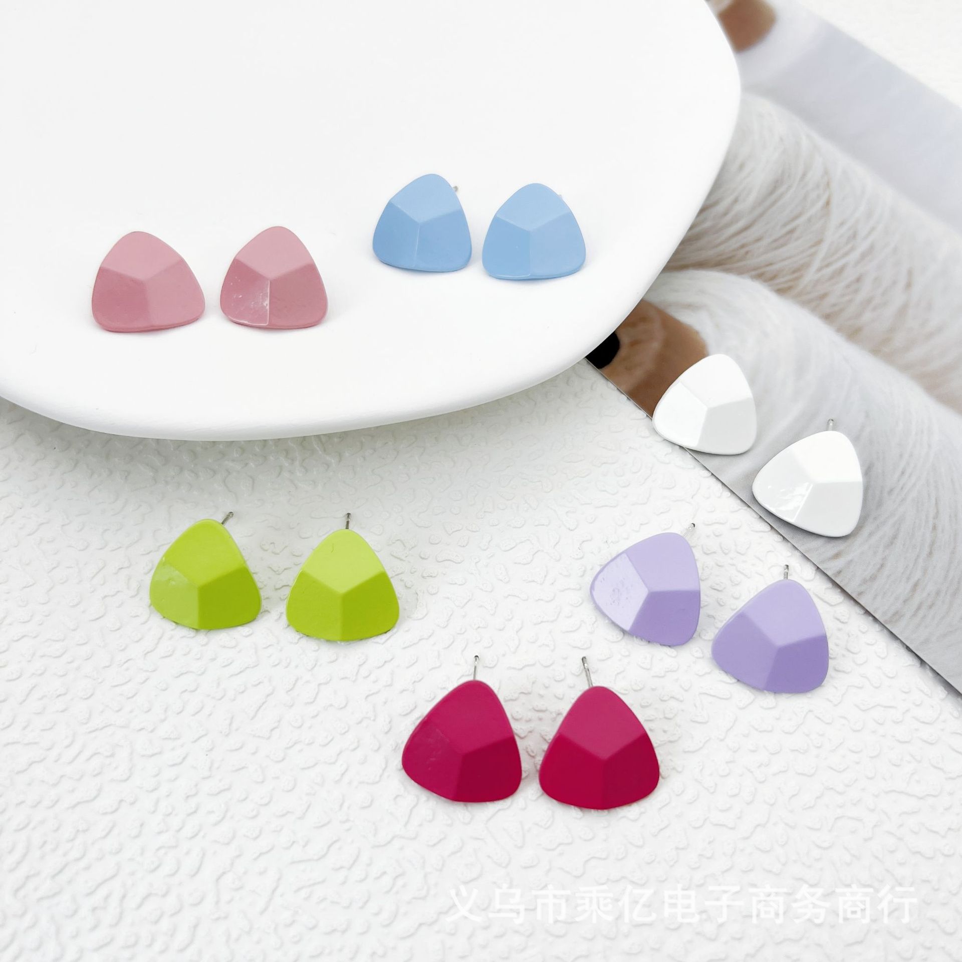 Geometric universal triangle, cream fresh earrings