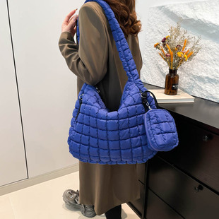 �羳���l�ް�녶��Ů���r�г����μ�б����ĸ��ͨ�ڴ��������ذ�