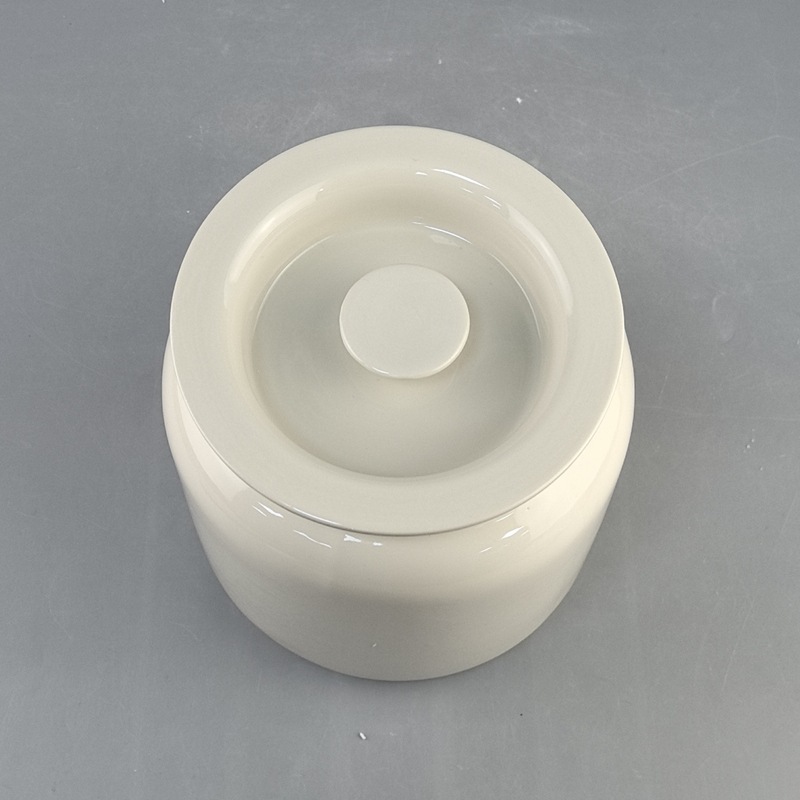 Latas de cerámica sellada pueden ser etiquetadas con logotipo, latas de manteca de cerdo de temperatura media con tapa doméstica, recipientes retro de gran tamaño de porcelana blanca.