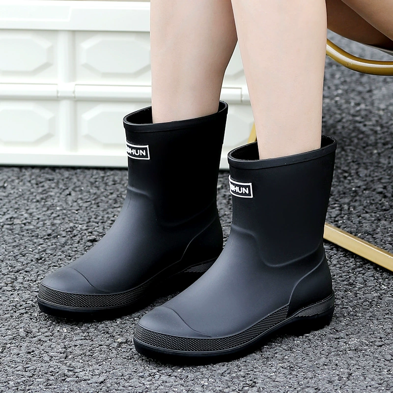 Корейская версия японских модных дождевых сапог для женщин сплошной цвет простой короткий дождевой сапоги водонепроницаемый нескользящий наружный надеть кухонную рабочую водную обувь