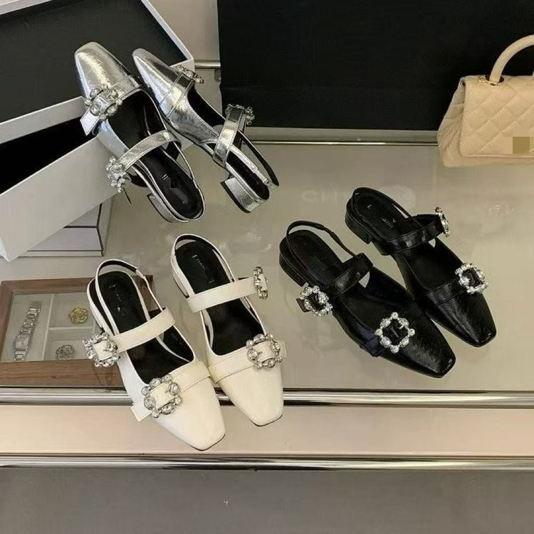 Zapatos franceses de diamante cuadrado de hebilla exquisita Mari Zhen 2026 nuevos zapatos de hebilla simple temperamento ligero zapatos de tacón grueso