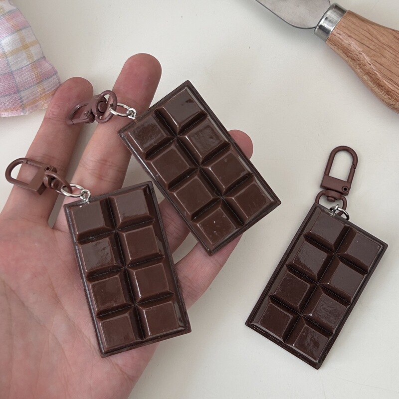 Simulation chocolate keychain food play black smart pendant white chocolate car bag ornaments girlfriends gift wholesale