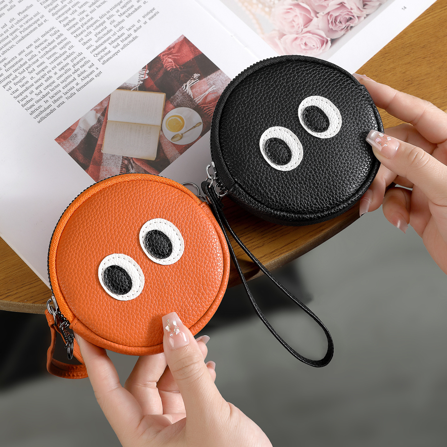 Cartera de cambio de piel suave transfronteriza damas 2025 nuevo lindo cartón cremallera bolsa de monedas bolsa de auriculares bolsa de almacenamiento bolsa pequeña