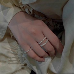 Retro High-End Minimalist Small Pearl Ring for Women, Unique and Unique Light Luxury Sweet Fashionable Everyday Ring