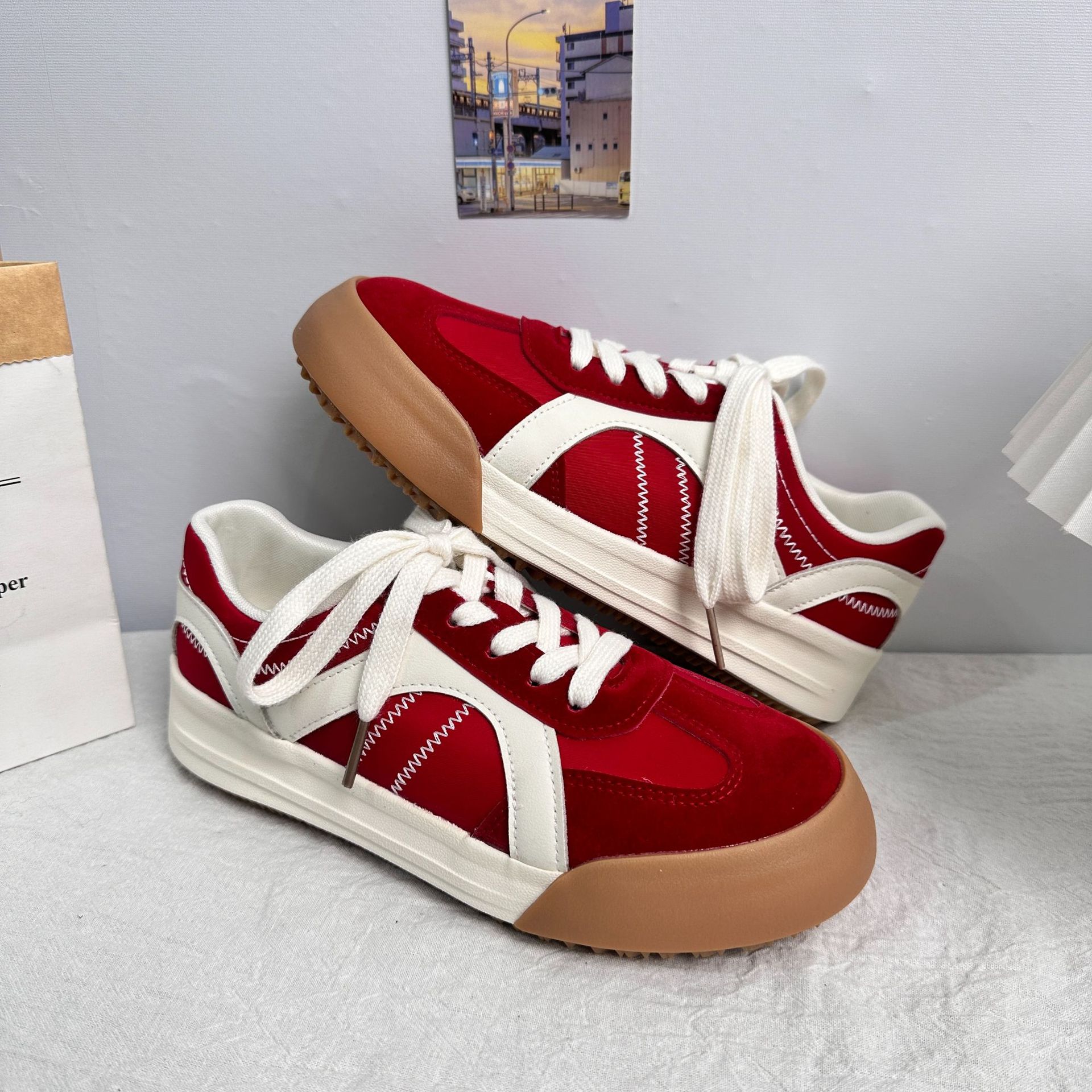 6644 retrógrado nicho de fondo grueso zapatos de entrenamiento de estilo alemán 2025 primavera nuevo lienzo de mujer zapatos deportivos elevados zapatos de skate