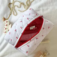 Стёганая косметичка coquette с вишнёвыми принтами, хлопок, 17×12×9,5 см, пухлая