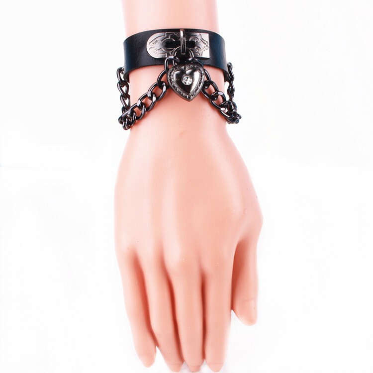 European and American Cross-border Punk Style Dark Love Bracelet ConHeart Lock Pendant Leather Bracelet Adjustable Fashion Hand Strap