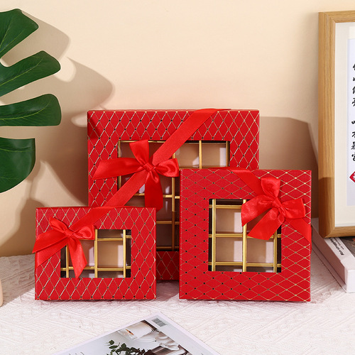 Manufacturer wholesale Valentine's Day Transparent Chocolate Baking Box 25 Pieces Window Western Pastry Box Jiugongge Dessert Box