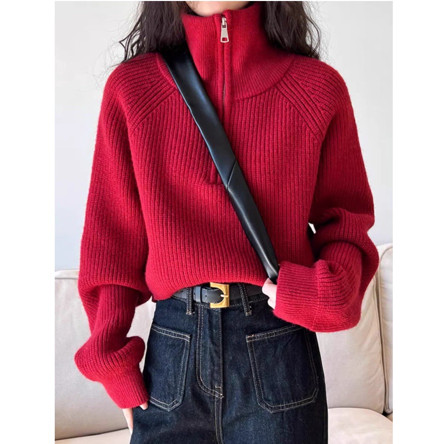 Design red knitted short spring sweater with zipper