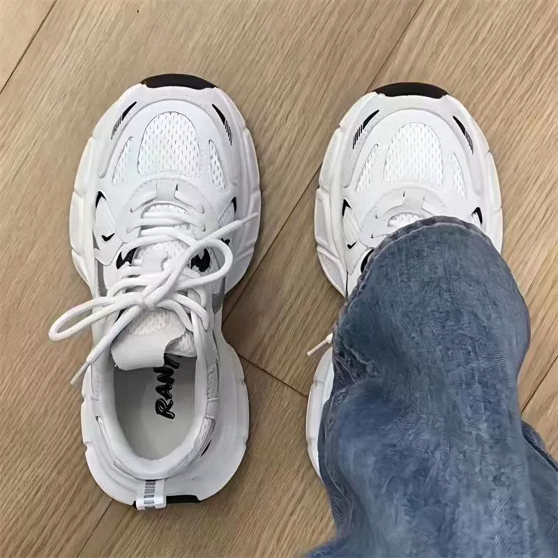 Бренд 2024 Весна и Осень Новая тонкая повседневная спортивная обувь для детей дикая обувь с толстым дном